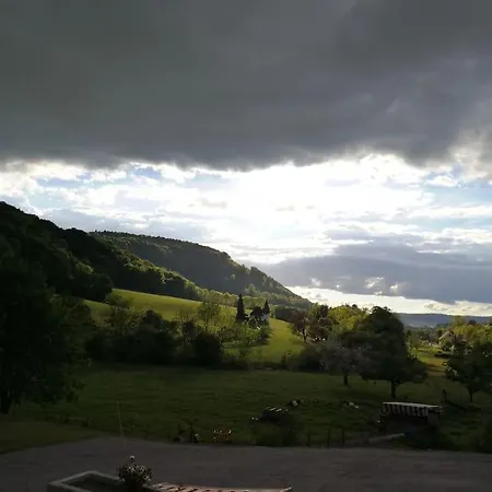 3,5 Z-wohnung, 2 Schlafzimmer Fuer 4 Personen, 30 Min Zuerich -galileo * Klettgau