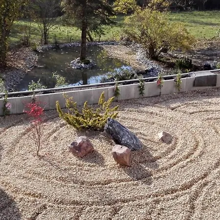 3,5 Z-wohnung, 2 Schlafzimmer Fuer 4 Personen, 30 Min Zuerich -galileo