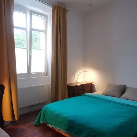 Apartment 3,5 Z-wohnung, 2 Schlafzimmer Fuer 4 Personen, 30 Min Zuerich -galileo Klettgau