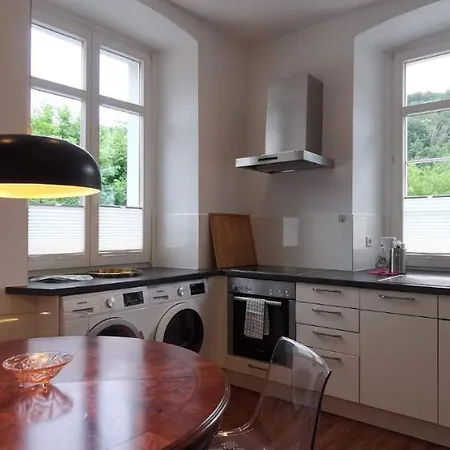 3,5 Z-wohnung, 2 Schlafzimmer Fuer 4 Personen, 30 Min Zuerich -galileo *