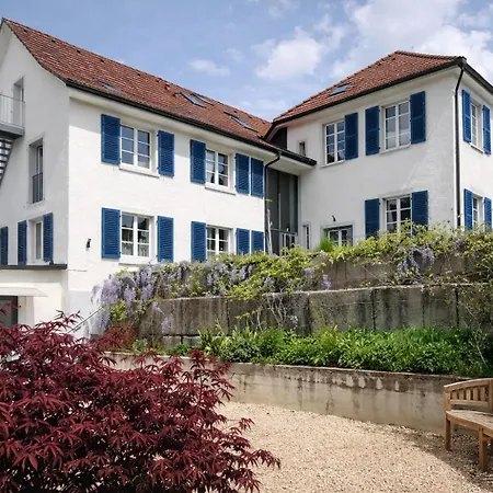 Lägenhet 3,5 Z-wohnung, 2 Schlafzimmer Fuer 4 Personen, 30 Min Zuerich -galileo